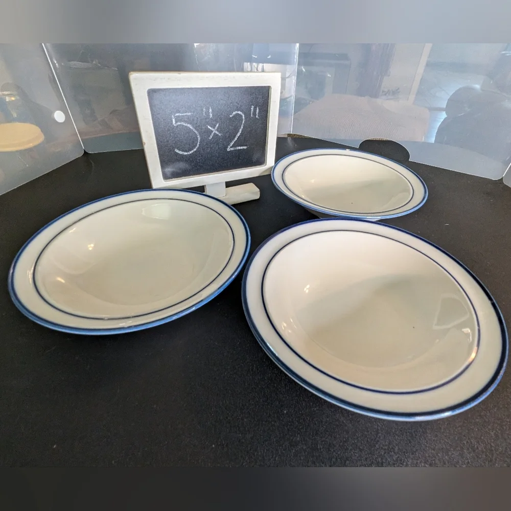 Elegance II Collection Mariner Blue vintage blue/white ceramic dessert bowls‎ 3